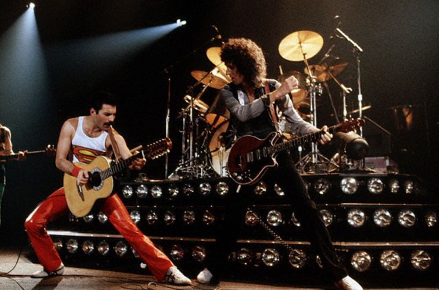 Photo of Queen performing at São Paolo, Brazil